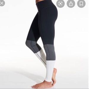 Calia Black Gray and White Leggings